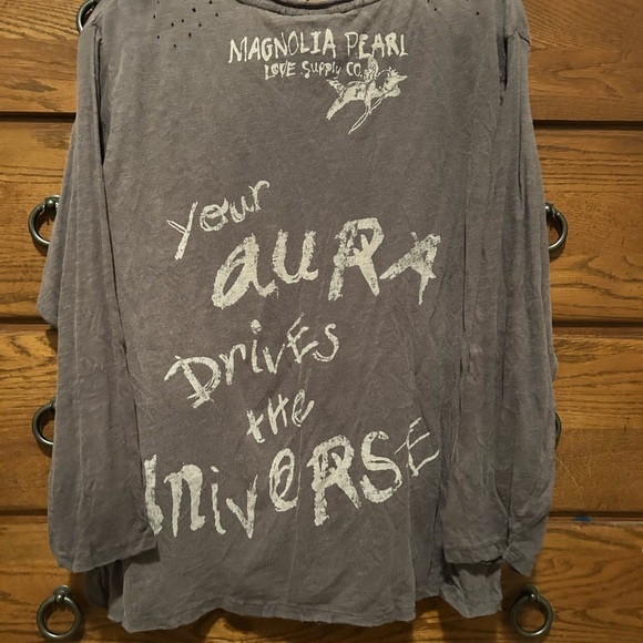 Magnolia Pearl Charcoal Graphic Tee - Picture 5 of 8